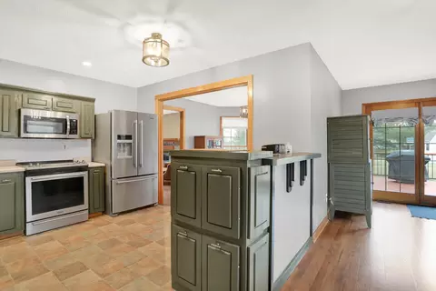 Kitchen - 6392 E County Road 600 S, Plainfield, IN 46168 photo 1 of 4