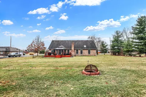 Exterior - 6392 E County Road 600 S, Plainfield, IN 46168 photo 12 of 16