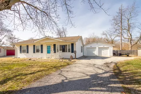 102 Bradford Pl, Whiteland, IN 46184