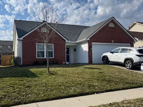 14964 Oak Rd, Carmel, IN 46033