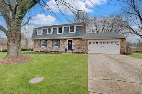 8609 Royal Meadow Dr, Indianapolis, IN 46217