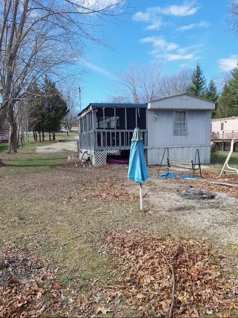 2009 Derbyshire Ct, North Vernon, IN 47265