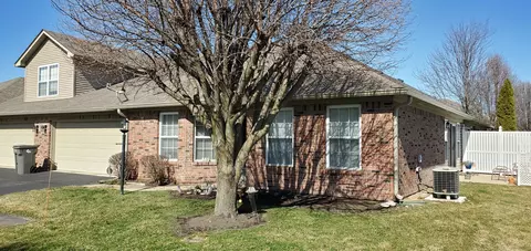 6214 Old Course Pl, Indianapolis, IN 46237