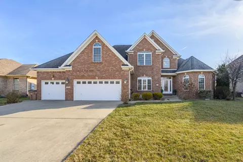 3763 Creekside Ct, Columbus, IN 47203
