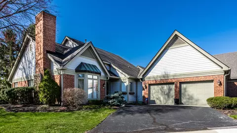 9366 Spring Forest Dr, Indianapolis, IN 46260