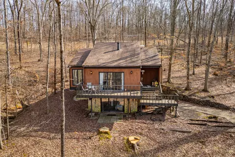 1351 S Wolfcreek Rd, Columbus, IN 47201