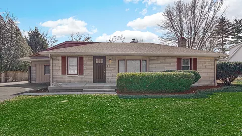 8425 Redfern South Dr, Indianapolis, IN 46239