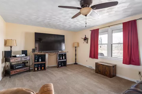 Living - 3061 W 1050 S, Pendleton, IN 46064 photo 1 of 2