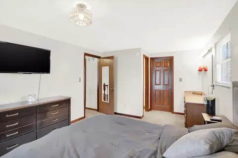 Bedroom - 8176 Pascal Ct, Indianapolis, IN 46268 photo 3 of 12
