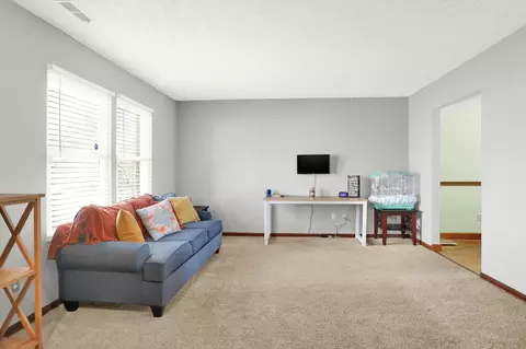 Living - 8176 Pascal Ct, Indianapolis, IN 46268 photo 2 of 8