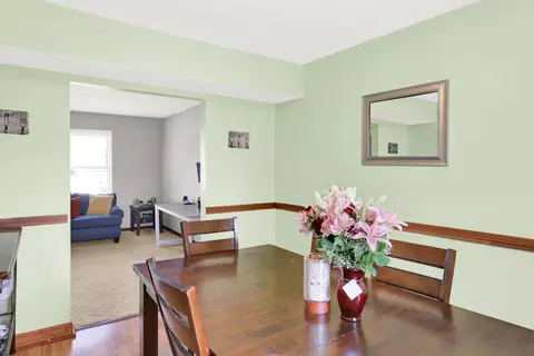 Dining - 8176 Pascal Ct, Indianapolis, IN 46268 photo 3 of 3