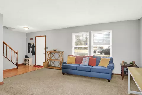 Living - 8176 Pascal Ct, Indianapolis, IN 46268 photo 1 of 8