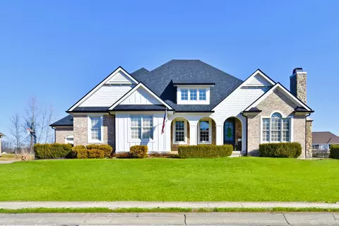 721 Foxboro Dr, Avon, IN 46123