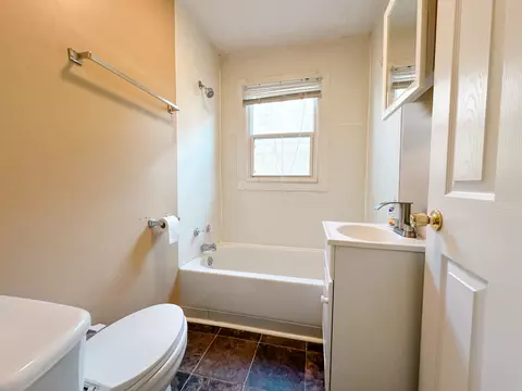 3922 E 10th St, Indianapolis, IN 46201 photo 8