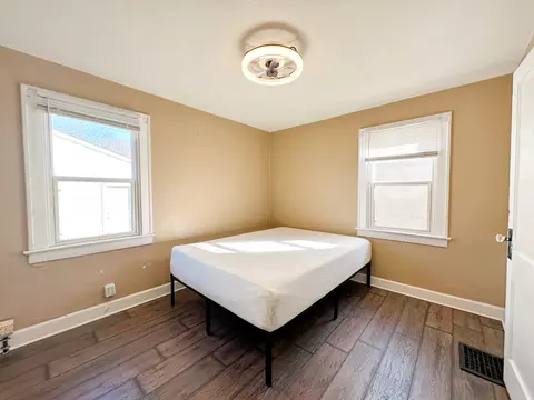 3922 E 10th St, Indianapolis, IN 46201 photo 9
