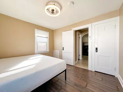 3922 E 10th St, Indianapolis, IN 46201 photo 10