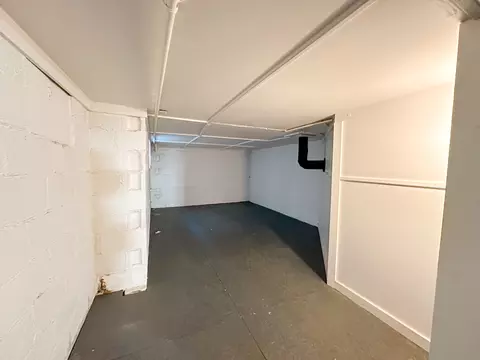 3922 E 10th St, Indianapolis, IN 46201 photo 14