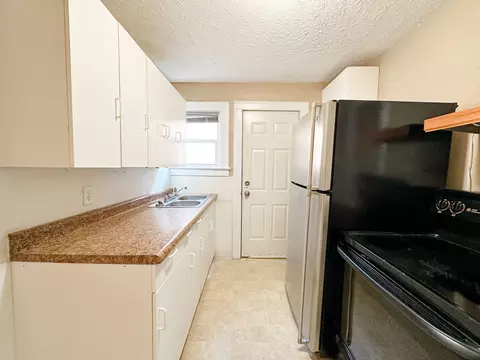 3922 E 10th St, Indianapolis, IN 46201 photo 6