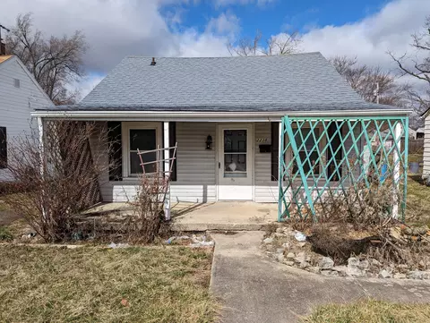 2238 W 28th St, Anderson, IN 46016