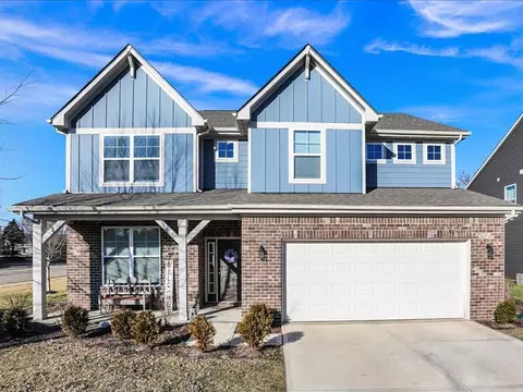 2996 Daylily Dr, Columbus, IN 47201