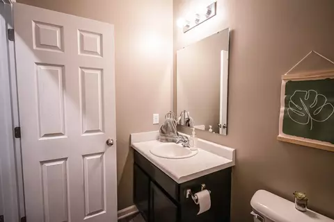 Bath - 8125 Ambrosia Ln, Pendleton, IN 46064 photo 5 of 5