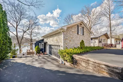 6456 Cougar Dr, Nineveh, IN 46164