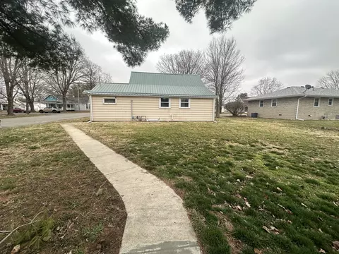 1221 5th St, Covington, IN 47932 photo 5