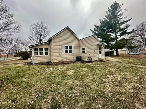 1221 5th St, Covington, IN 47932 photo 4
