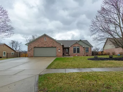 1540 Thornburg Ln, Franklin, IN 46131