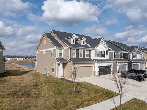 712 Axford Bay Dr, Westfield, IN 46074