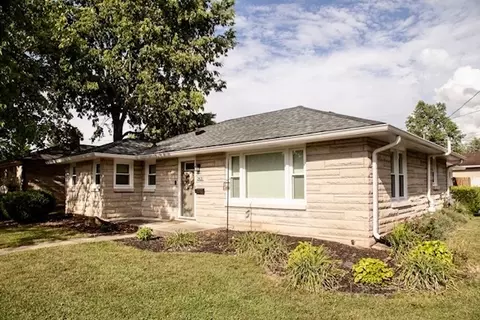 2431 Pearl St, Columbus, IN 47201