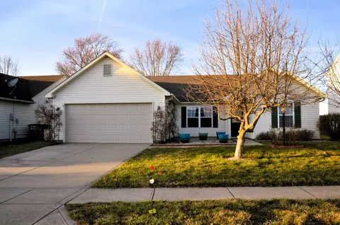 2260 Lakecrest Dr, Columbus, IN 47201
