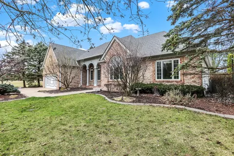 Exterior - 2510 Crossfields Ct, Carmel, IN 46032 photo 2 of 9