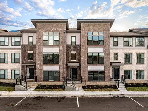 639 Golborne St, Carmel, IN 46032