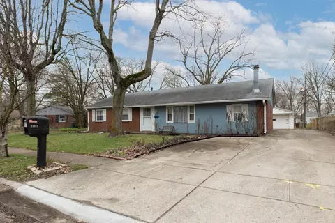 11312 Stoeppelwerth Dr, Indianapolis, IN 46229