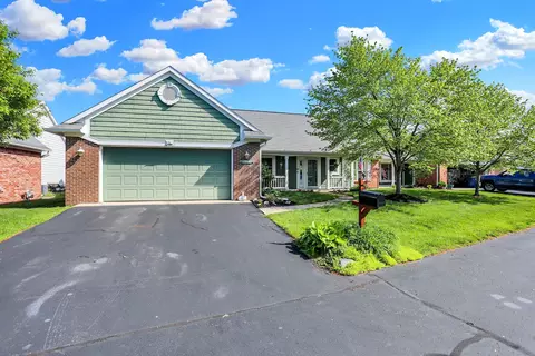 2840 Newport Bay Ln, Indianapolis, IN 46240