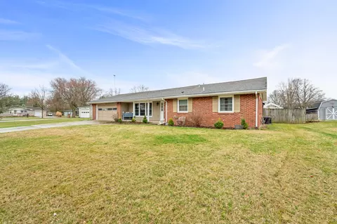 865 Driftwood Ave, Columbus, IN 47203