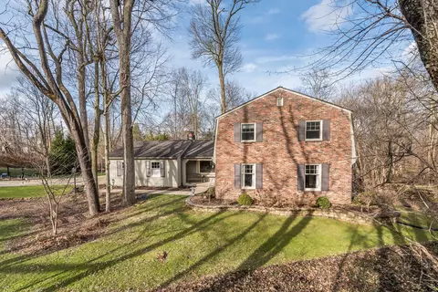 9039 Chestnut Ct, Indianapolis, IN 46260