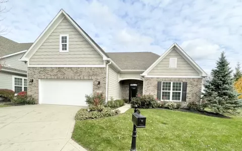 15457 Mystic Rock Dr, Carmel, IN 46033