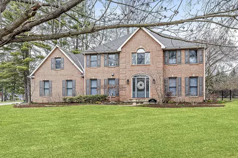 955 Baywood Ct, Columbus, IN 47201