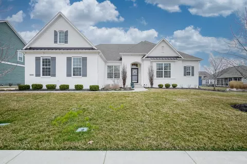 18163 Lake Winds Dr, Westfield, IN 46074