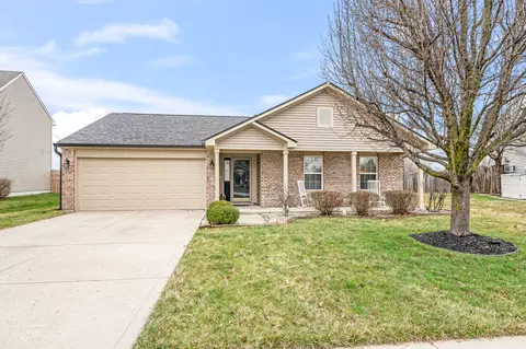2156 Longleaf Dr, Greenwood, IN 46143