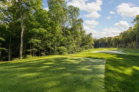 10405 Holliday Farms Blvd, Zionsville, IN 46077