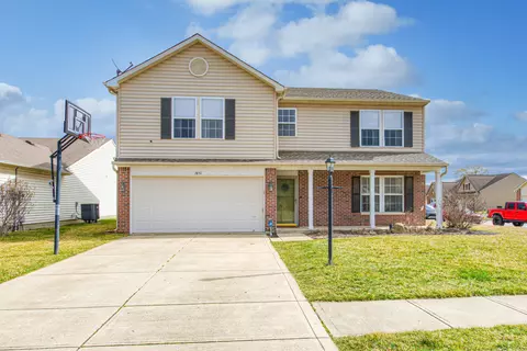 7851 Valley Trace Ln, Indianapolis, IN 46237
