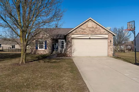 465 Paddlebrook Dr, Danville, IN 46122