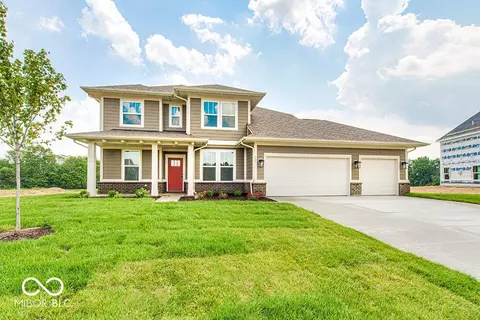 557 Hidden Hills Dr, Pittsboro, IN 46167