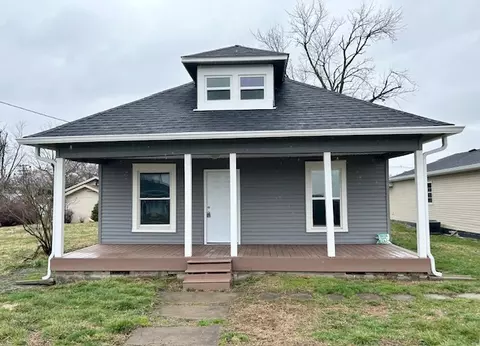 720 Pearl St, Whiteland, IN 46184