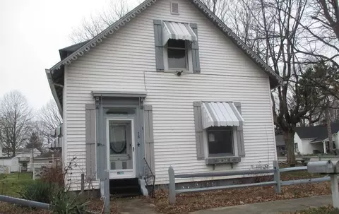 18 N Bittner Rd, New Palestine, IN 46163