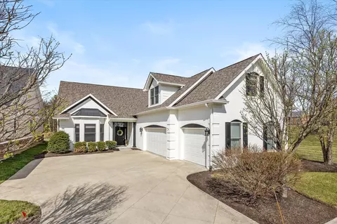 15268 Kampen Cir, Carmel, IN 46033