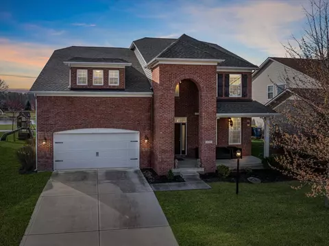 6233 Strathaven Rd, Noblesville, IN 46062